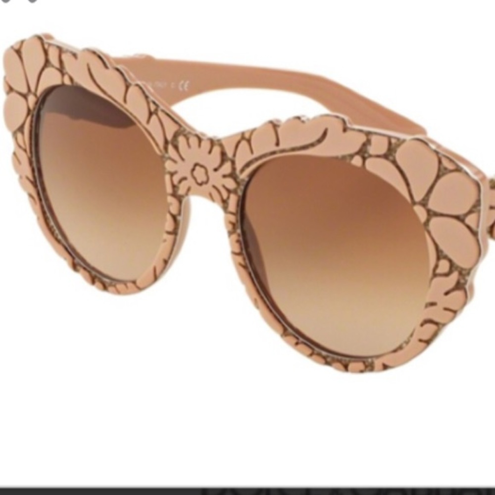 Dolce and Gabbana DG  4267 EUC wore once too big for me.